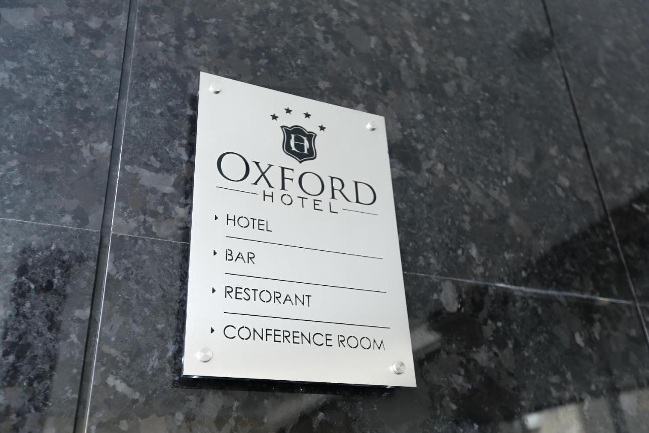 Oxford Hotel Tirana Exteriör bild